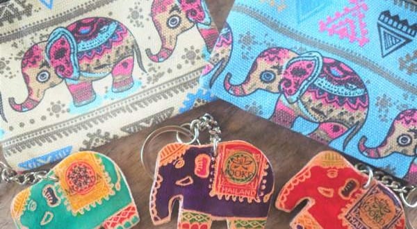 ゾウのキーホルダー@プーケット・ムックダー