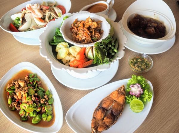 メルリンキッチンでプーケットのご当地料理を満喫！